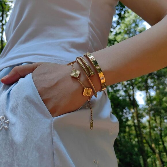 Women's 18K Gold Plated Clover Bangle Lucky Jewelry Gift for Women - Picture 7 of 7